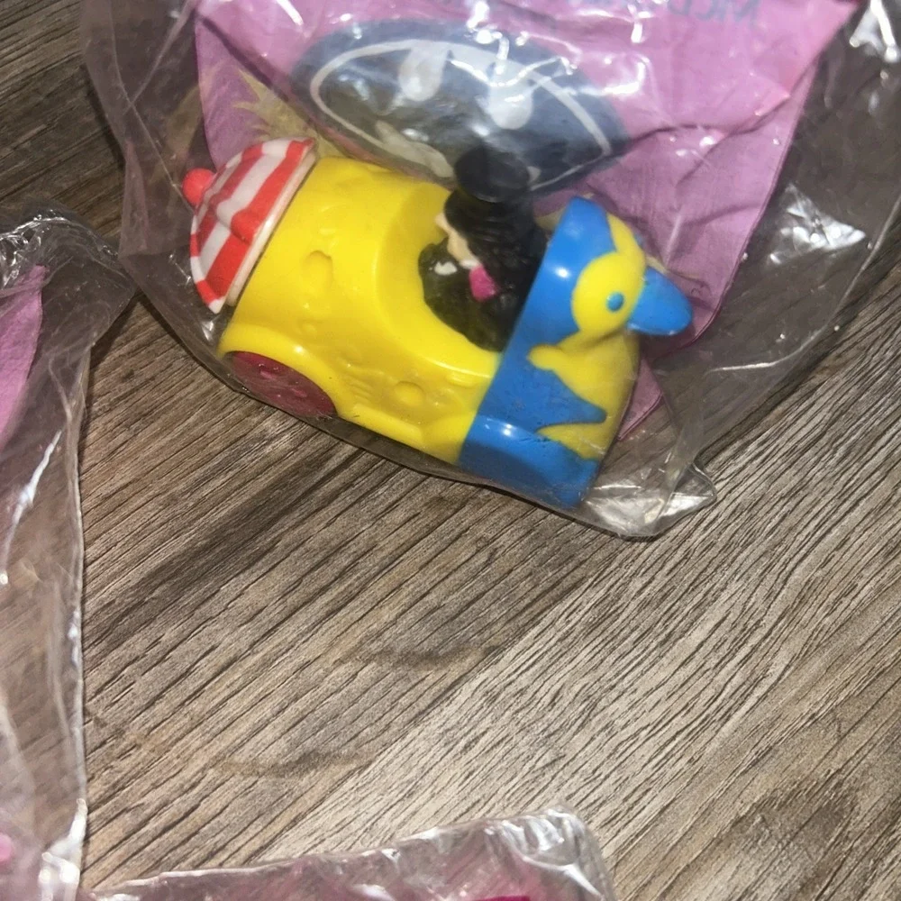 LOT OF 3 1991 McDonald Batman Returns PENGUIN UMBRELLA ROTO ROADSTER Happy Meal‎